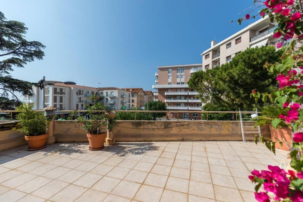Appartement Grande Terrasse A Cote Monaco & Plage Saint-Antoine  Dış mekan fotoğraf